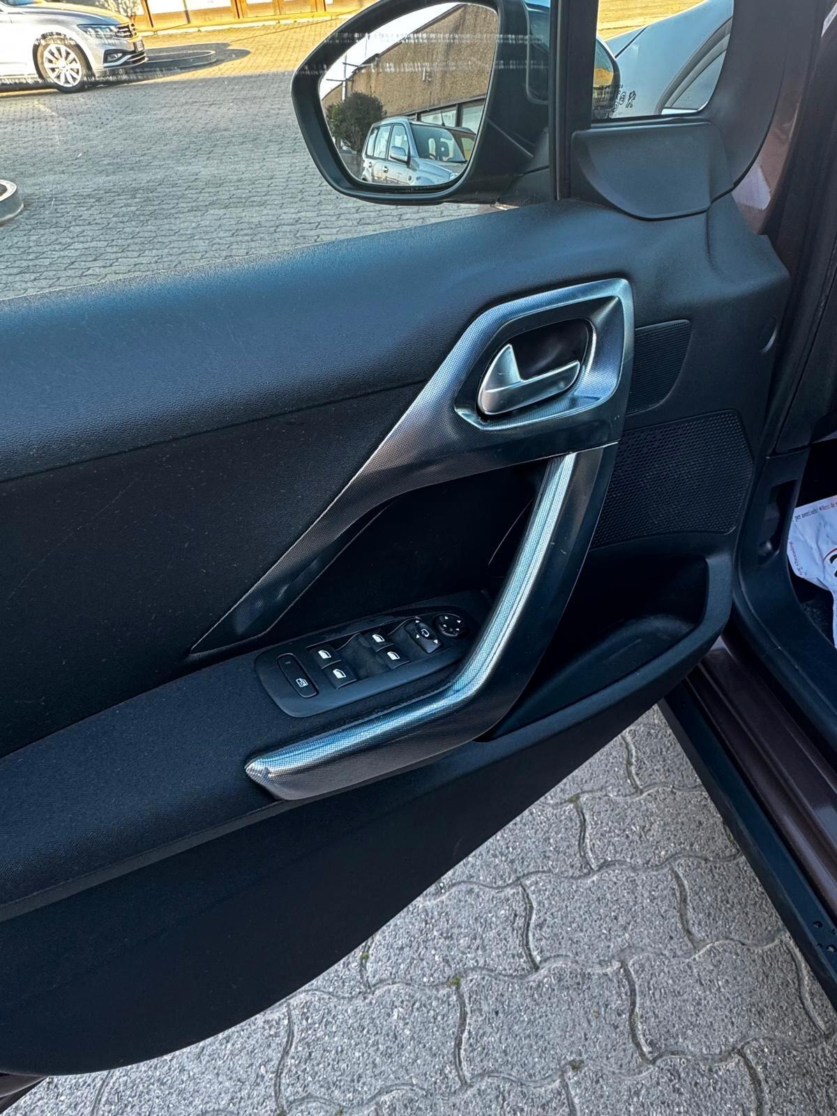 Peugeot 2008 1.6 e-HDi 92 CV Stop&Start urban cross