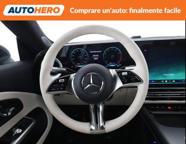 MERCEDES-BENZ CLA 200 Advanced