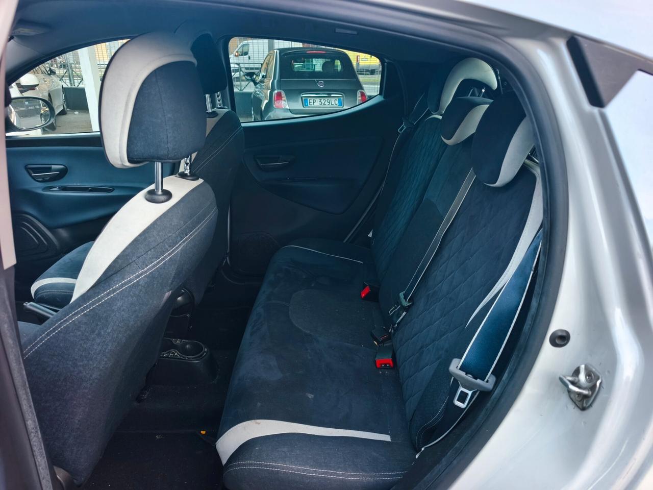 Lancia Ypsilon 1.2 69 CV 5 porte GPL Ecochic Unyca