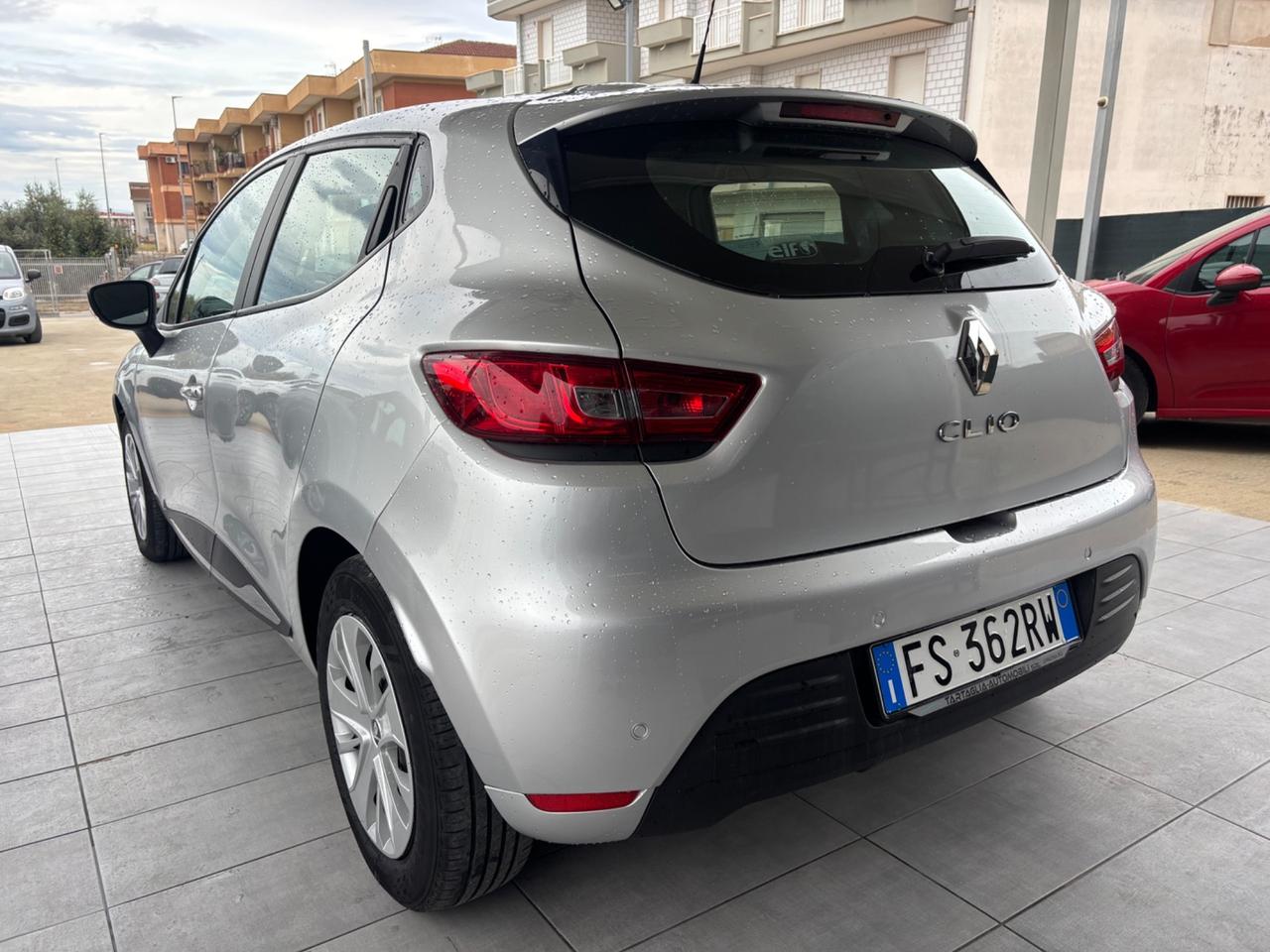 Renault Clio dCi 8V 75 CV 5 porte Moschino Intens