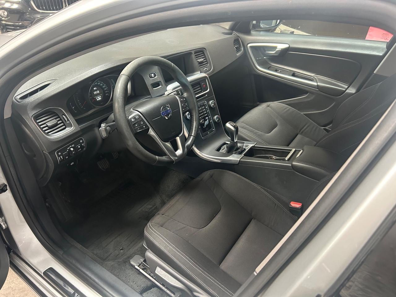 Volvo V60 D2 Summum 2.0D 120cv euro 6b