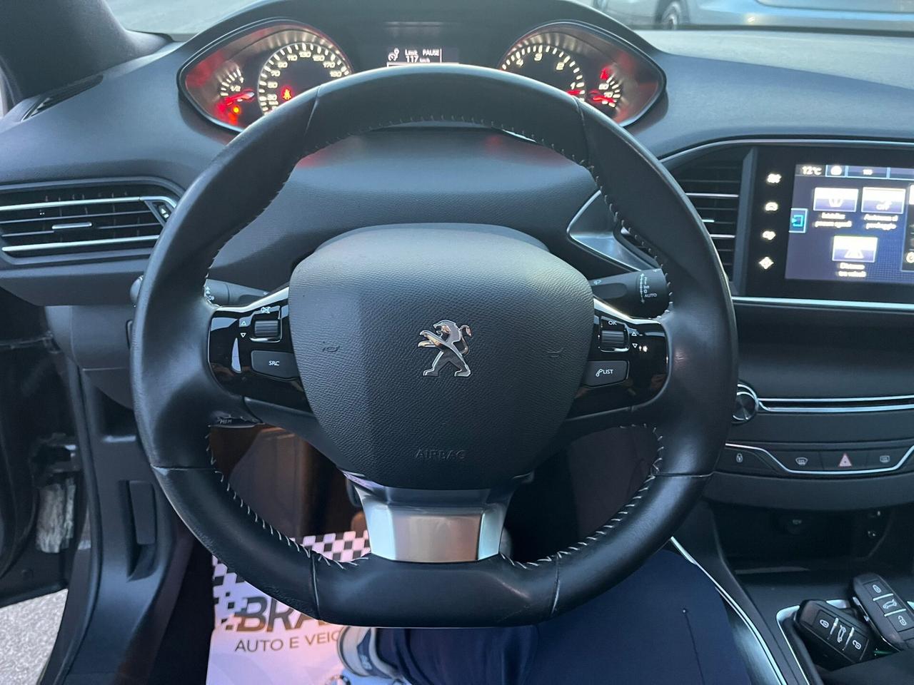 Peugeot 308 1.6 e-HDi Stop&Start Allure Unipro 2013