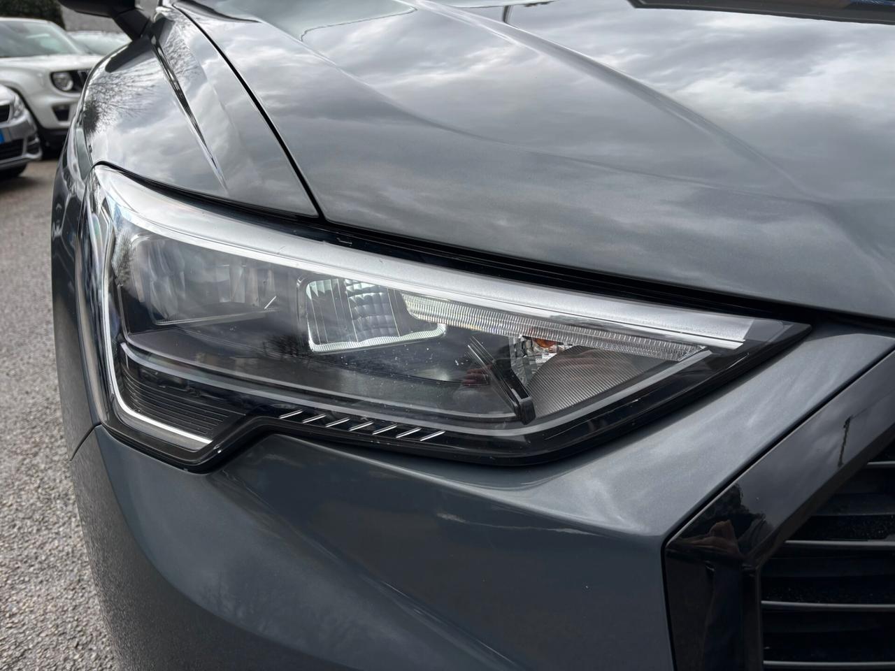 Audi Q3 35 TDI S tronic 150 CV S-LINE