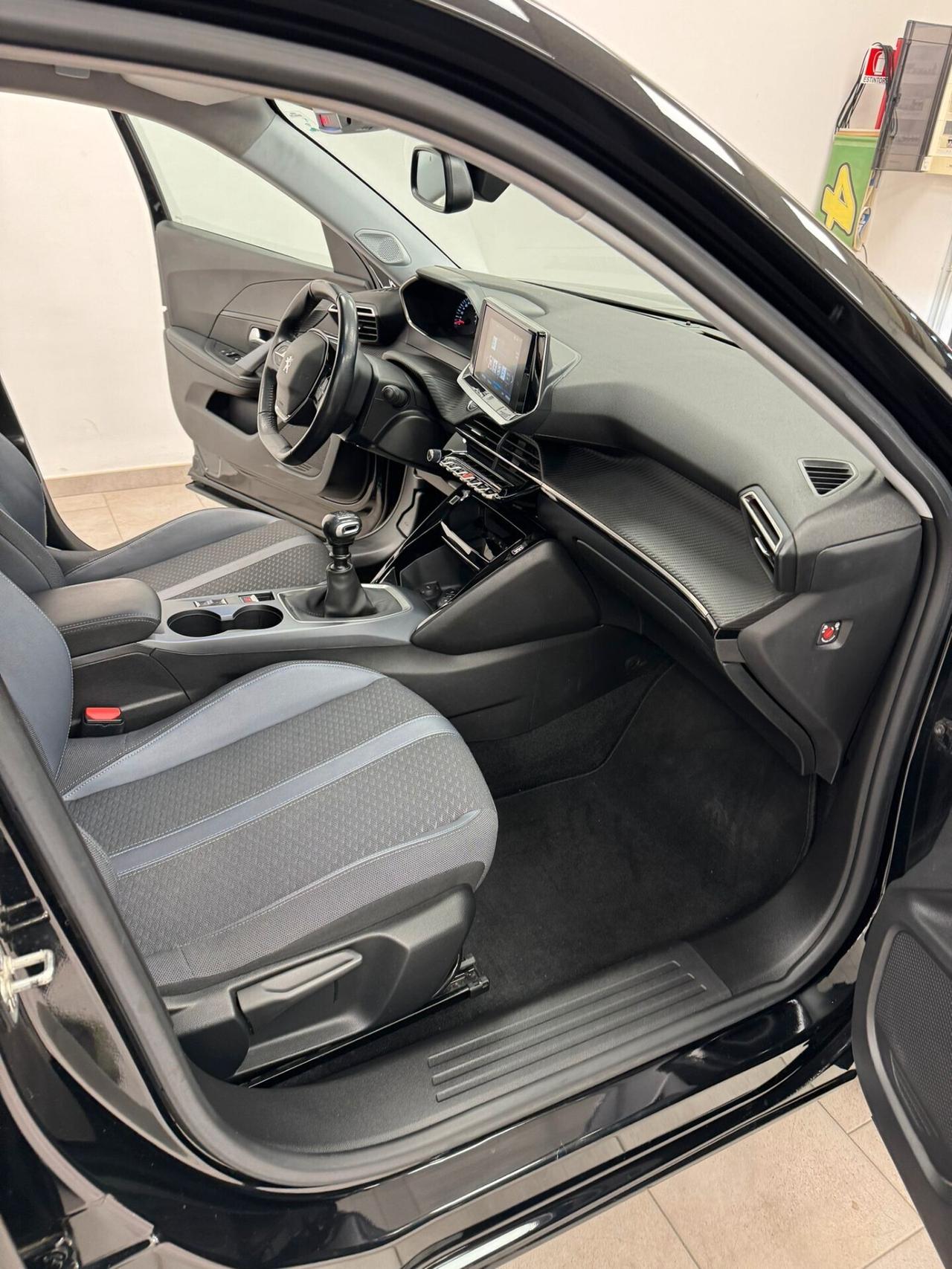 Peugeot 2008 BlueHDi 100 S&S Allure