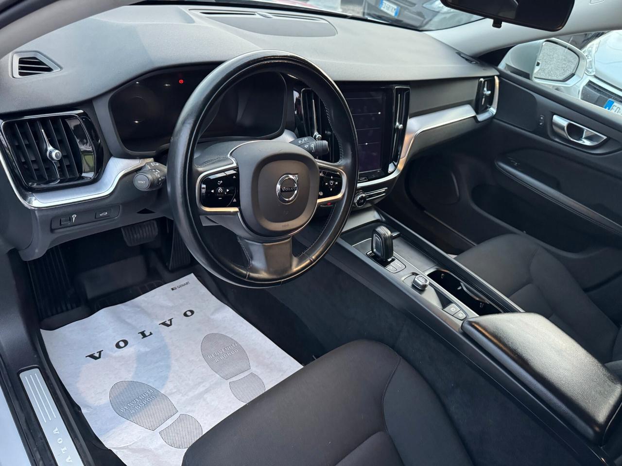 Volvo V60 B4 (d) Geartronic Momentum Business