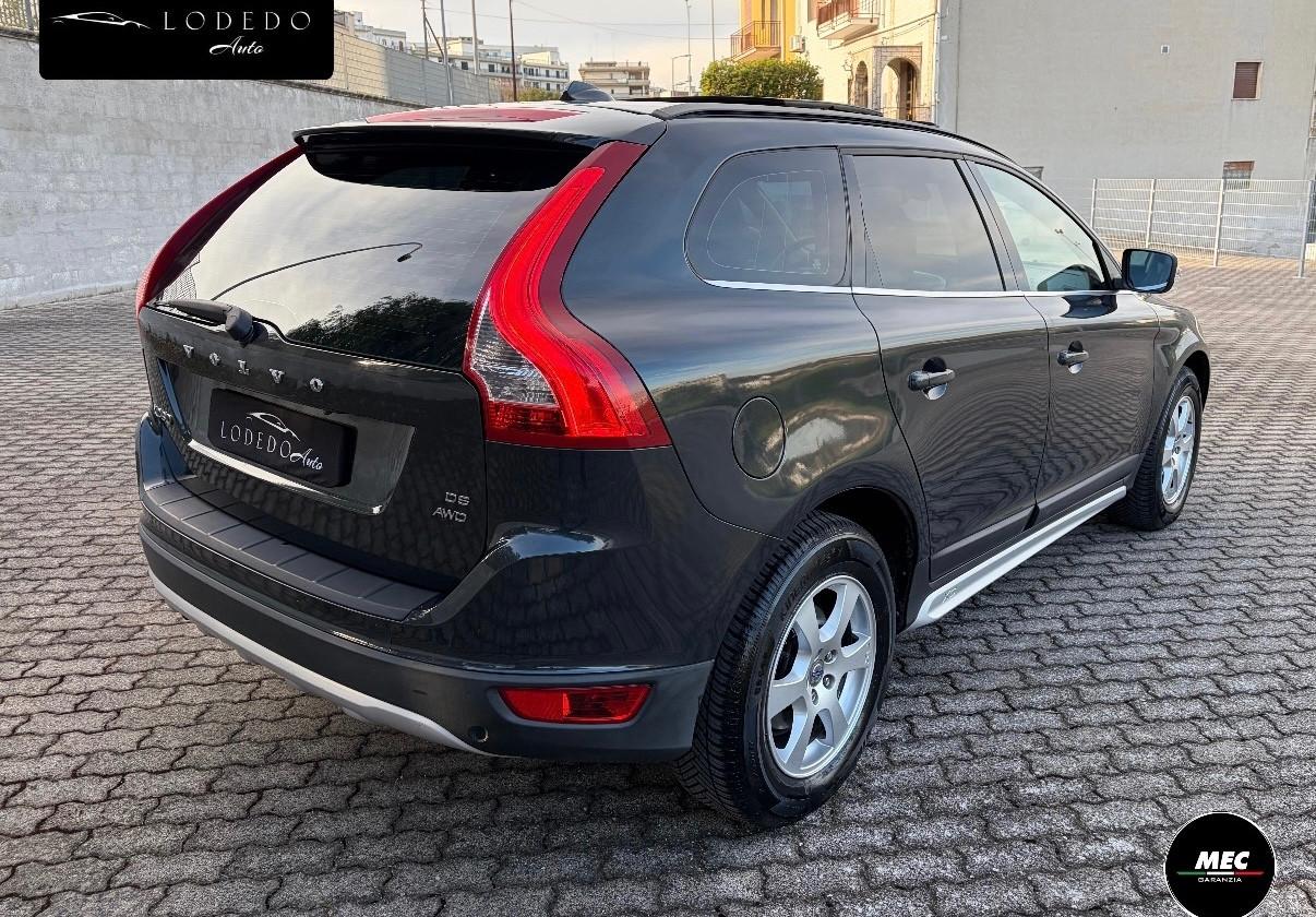 Volvo XC60 2.4 D5 Momentum “Tetto apribile” full optional