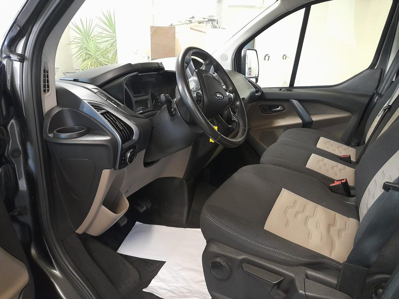 Ford Tourneo Custom 9 POSTI 310 2.0 TDCi 170CV PC Titanium