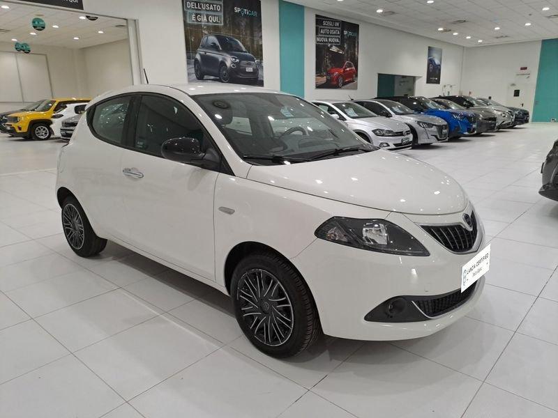 Lancia Ypsilon 1.0 FireFly 70cv S&S Hybrid GOLD