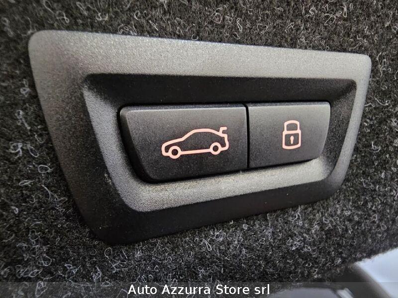 BMW M3 Berlina M3 Competition xDrive auto