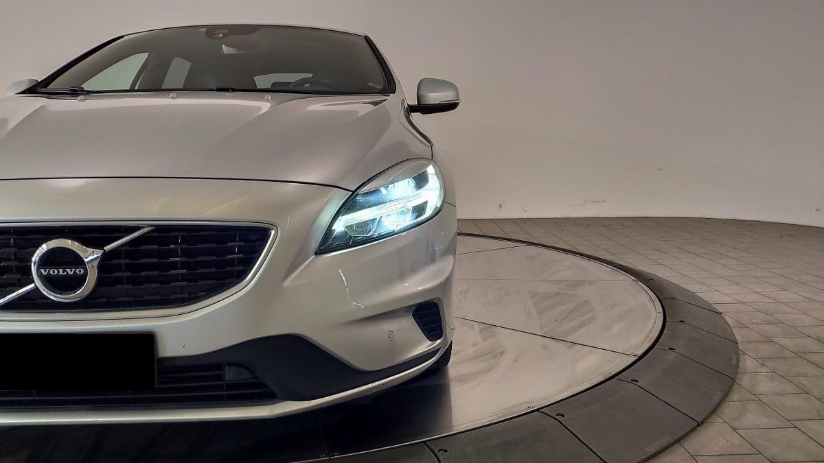VOLVO V40 T3 Geartronic R-Design