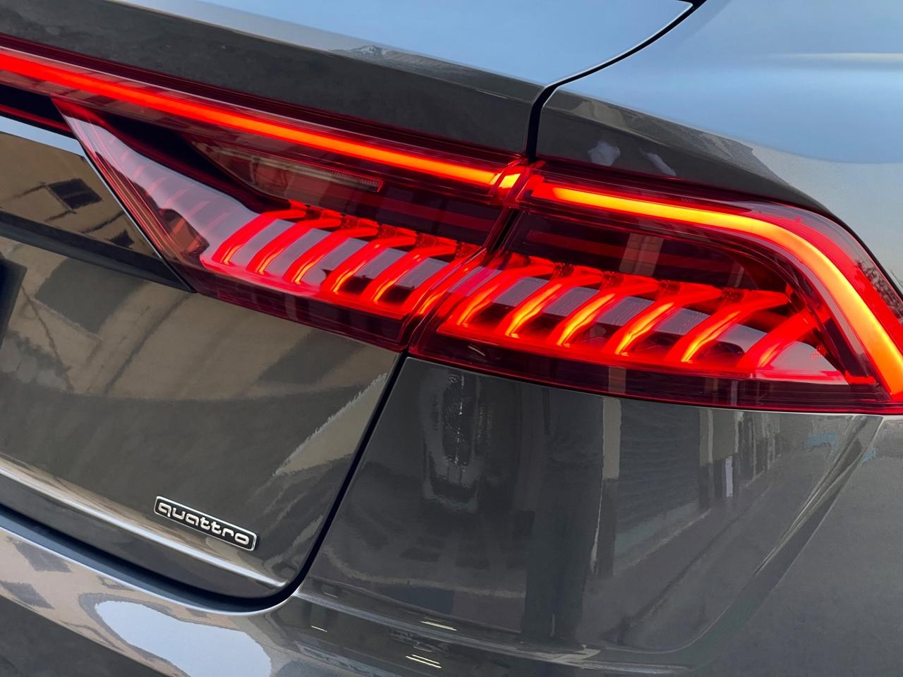 Audi Q8 50 TDI 286 CV Quattro S-Line IVA ESPOSTA