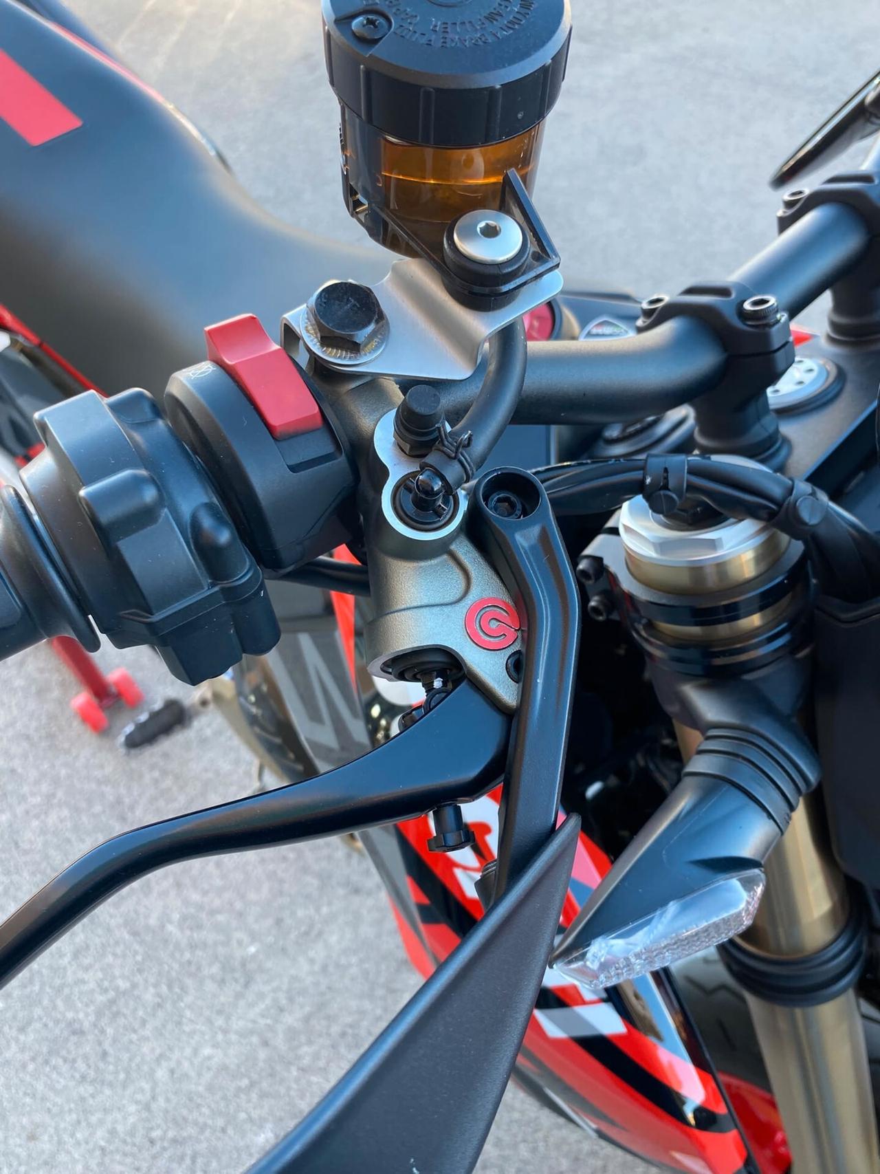 Ducati Hypermotard 698 mono RVE
