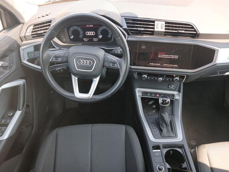 Audi Q3 35 TDI quattro S tronic Business