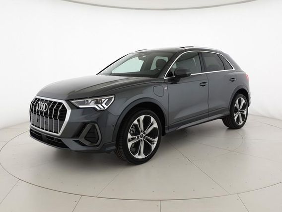 AUDI Q3 45 TFSI e S line ed. S.tronic