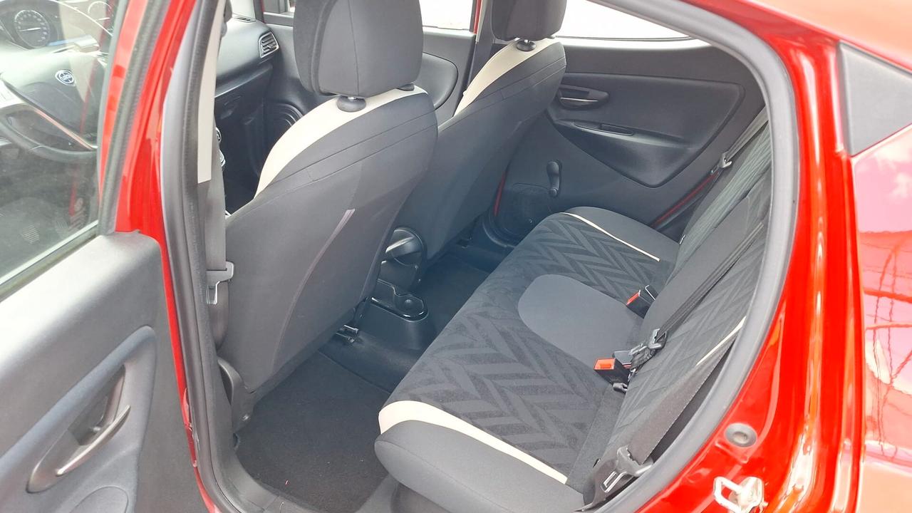 Lancia Ypsilon 1.2 69 CV 5 porte Gold