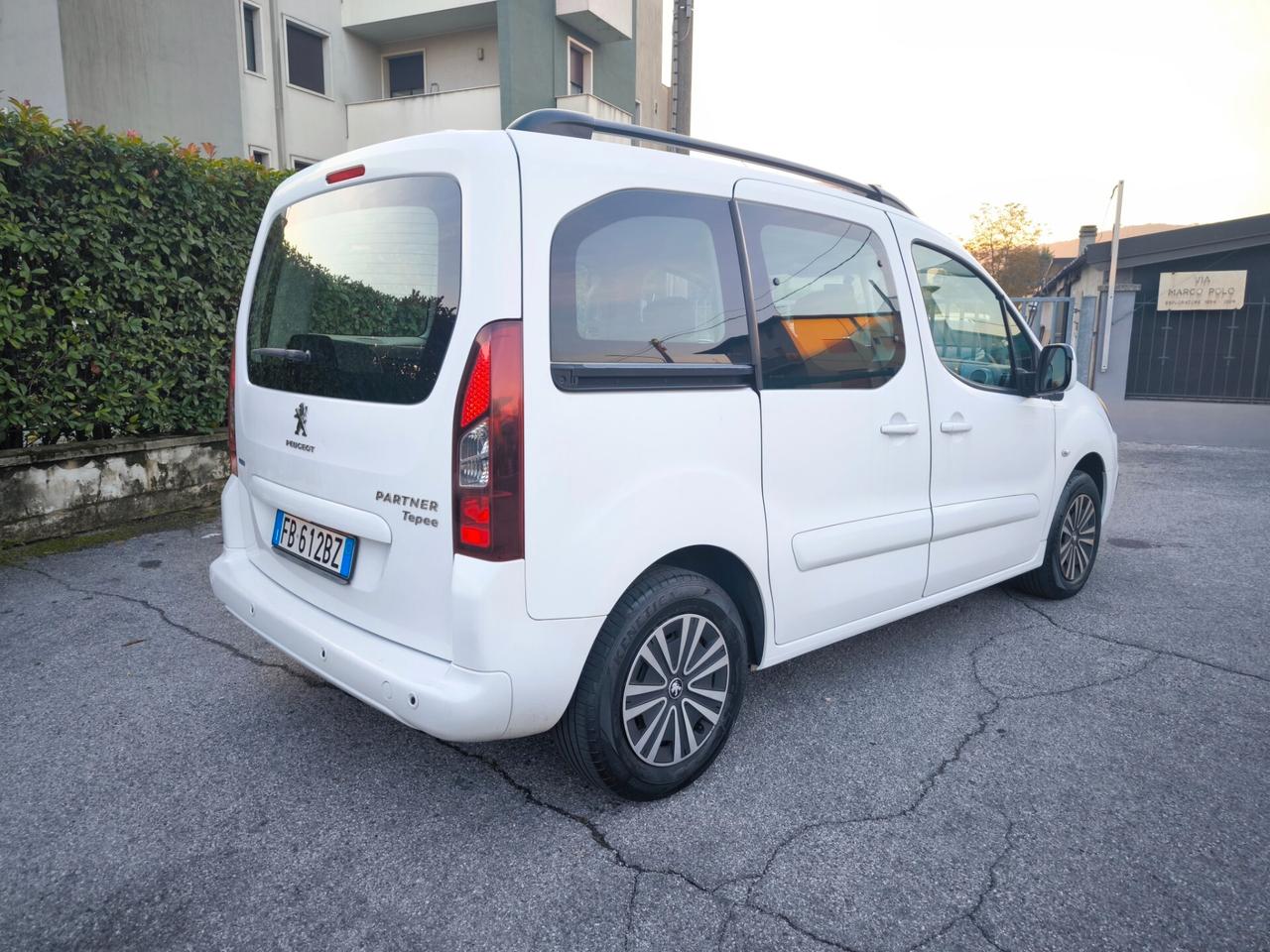PEUGEOT PARTNER TEPEE 1,6 HDI – OK NEOPATENTATI