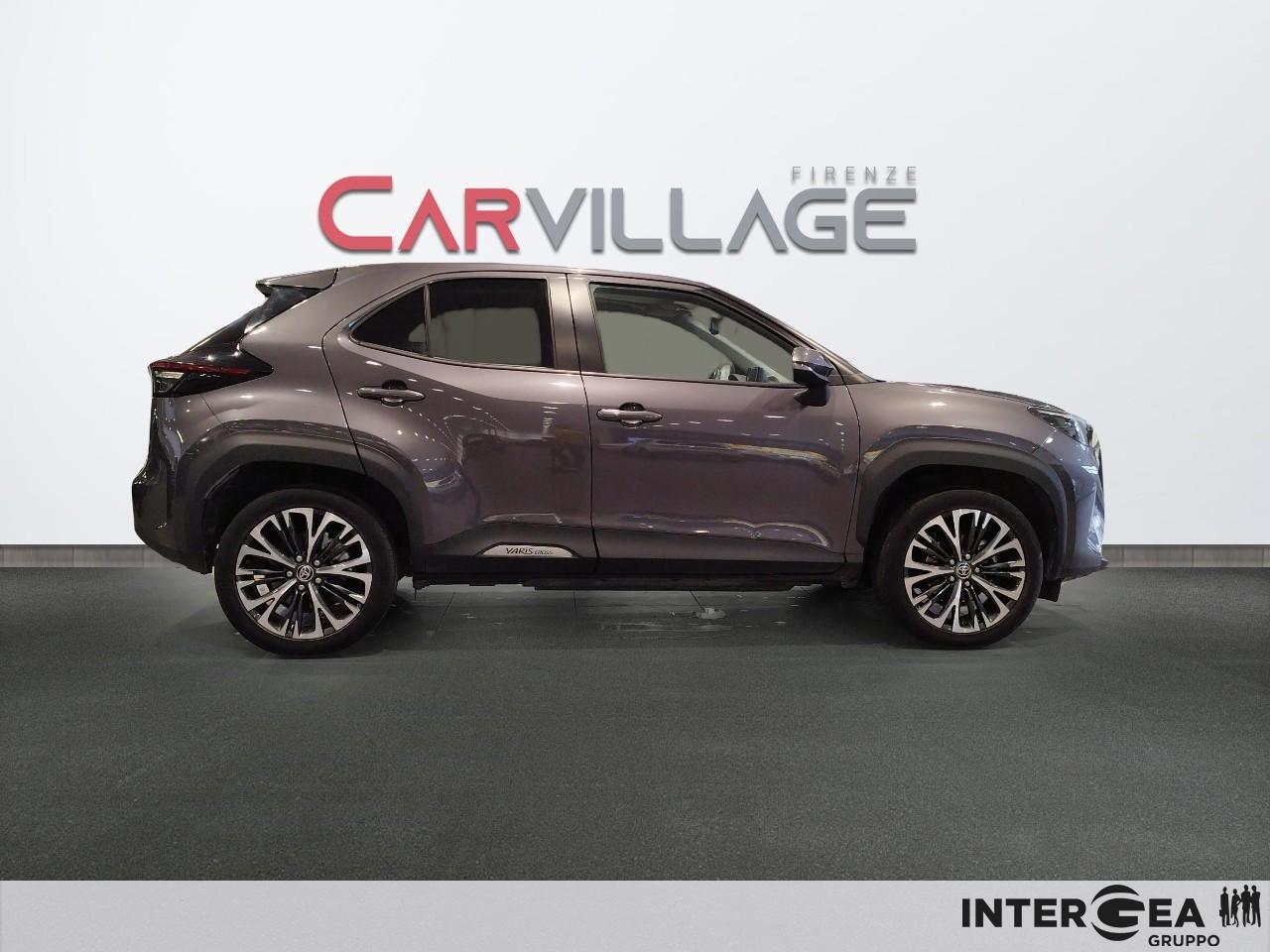 TOYOTA Yaris Cross 1.5h Lounge fwd 116cv e-cvt