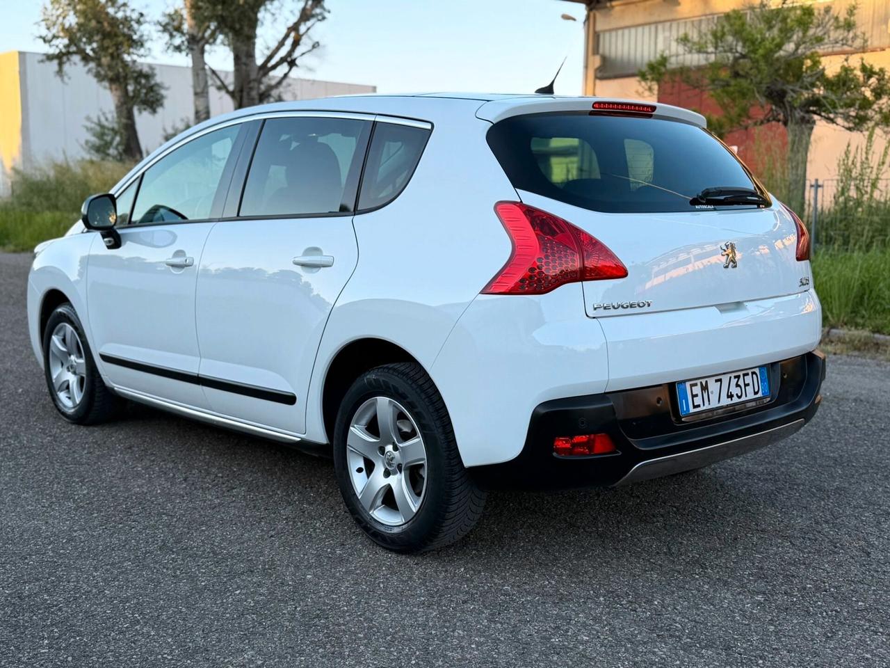 Peugeot 3008 1.6 HDi 115CV Business
