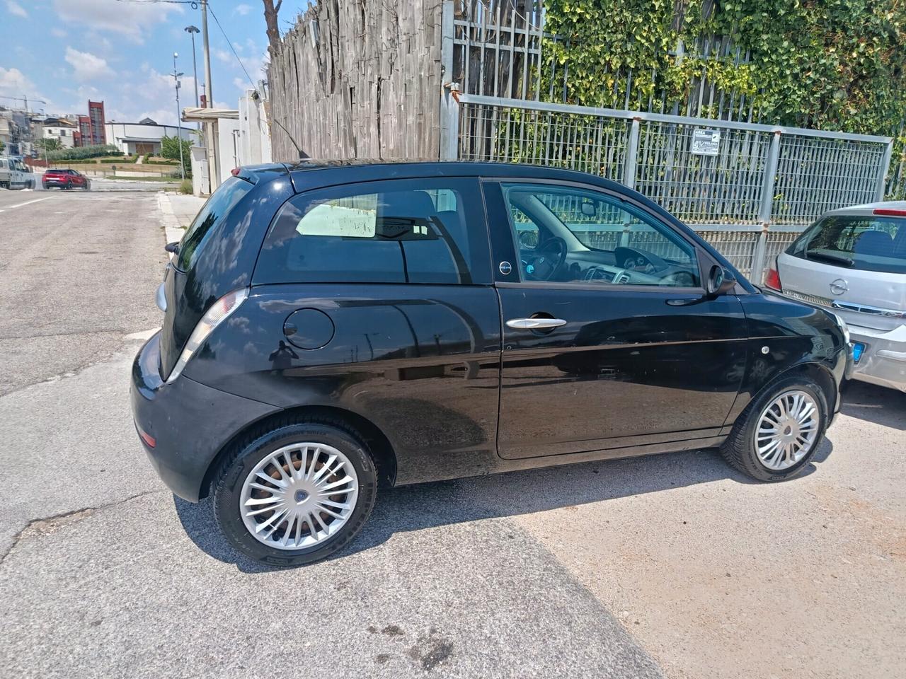 Lancia Ypsilon 1.4 Platino Ecochic GPL