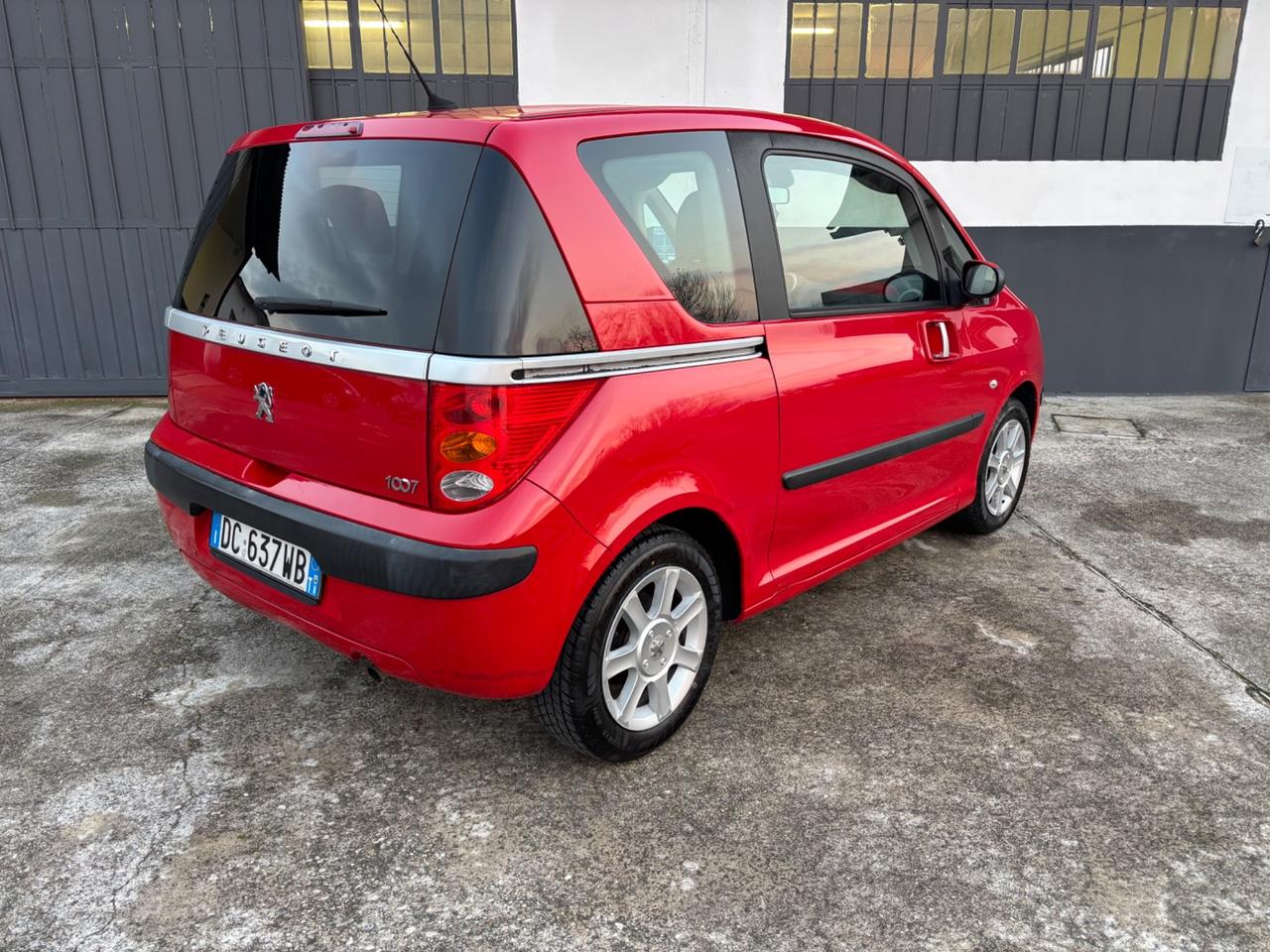 Peugeot 1007 1.4 benzina. Garanzia 12 mesi. Neop..