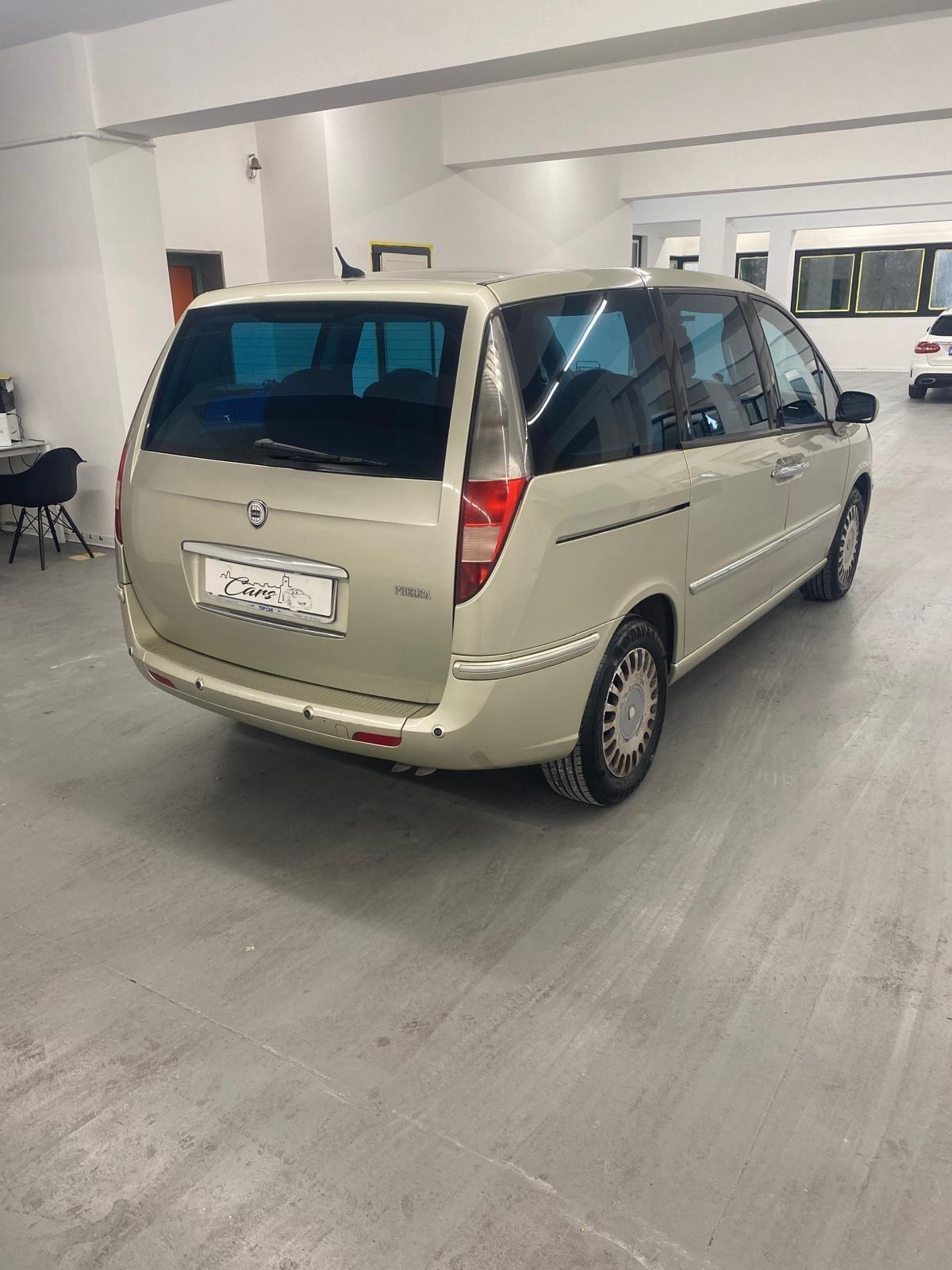 Lancia Phedra 2.2 JTD Emblema Plus FAP
