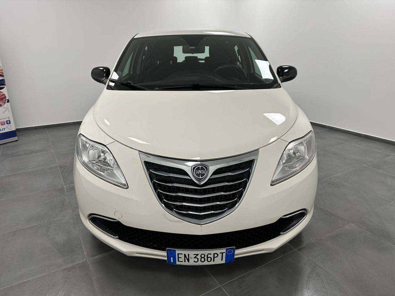 Lancia Ypsilon 1.2 69 CV 5 porte GPL Ecochic Gold - NeoPatentati