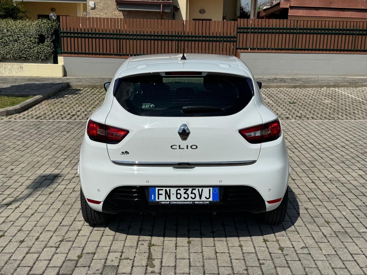 Renault Clio 1.2 benzina 75cv Neopatentati