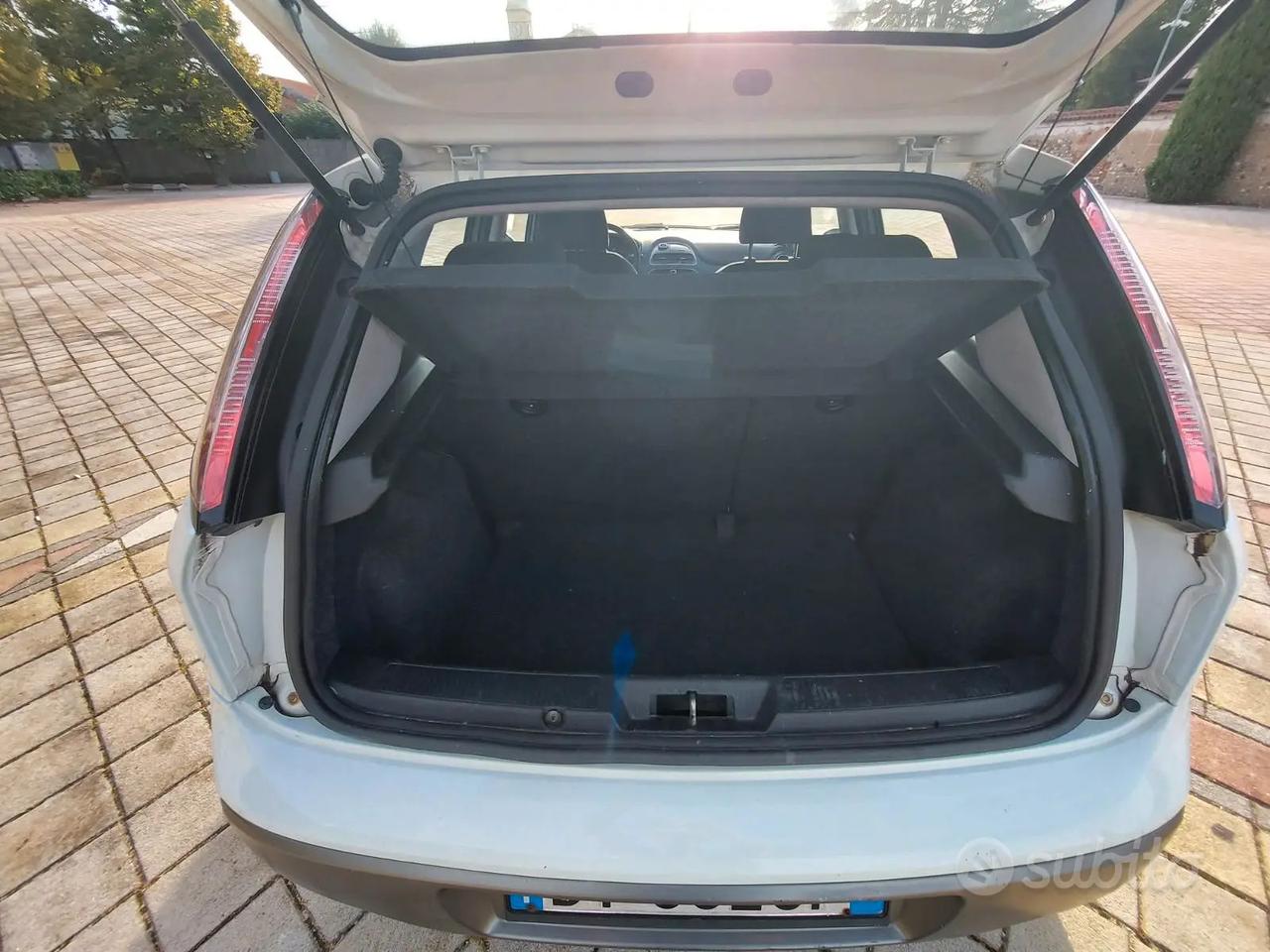 Fiat Punto Evo 5p 1.2 Dynamic 65cv Neopatentati