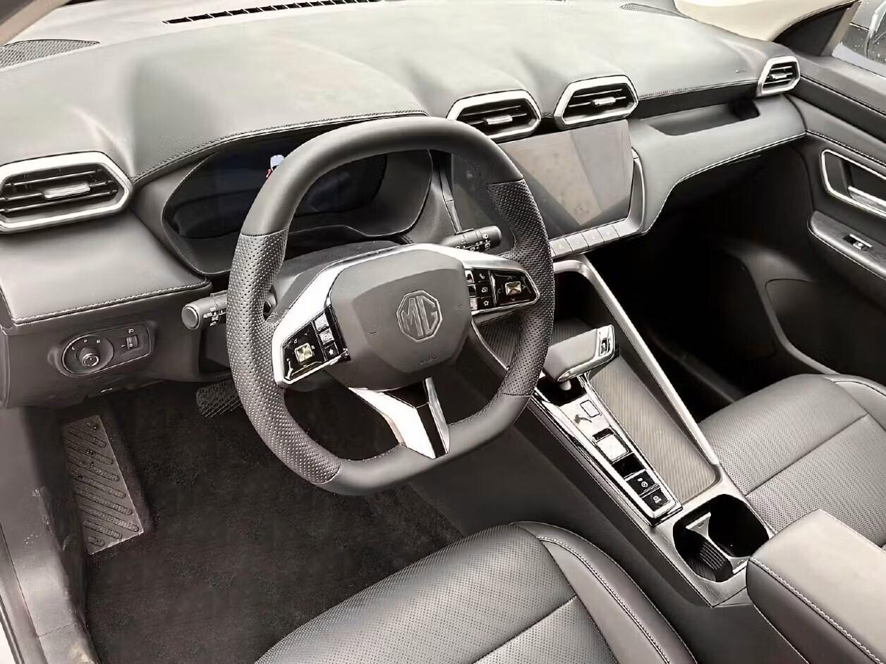 MG ZS 1.5 HYBRID LUXURY *SENZA OBBLIGO DI FINANZIAMENTO*