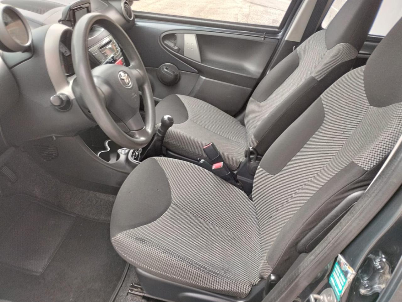 Toyota Aygo 1.0 12V VVT-i 5 porte Active Connect