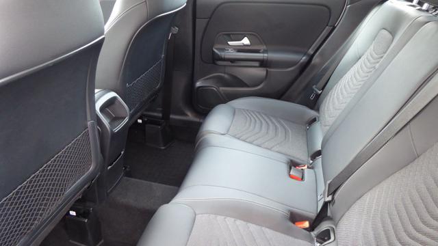 MERCEDES-BENZ GLA 180 d Automatic Progressive Advanced