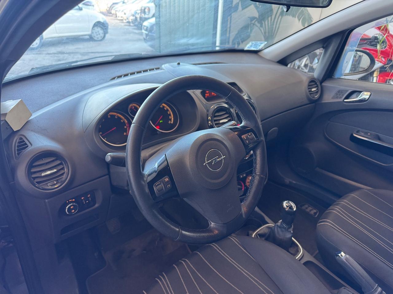 Opel Corsa 1.2 3 porte 123.000KM NEOPATENTATI