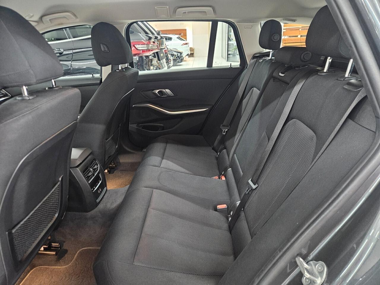 BMW 318 d Touring mhev Business Advantage auto