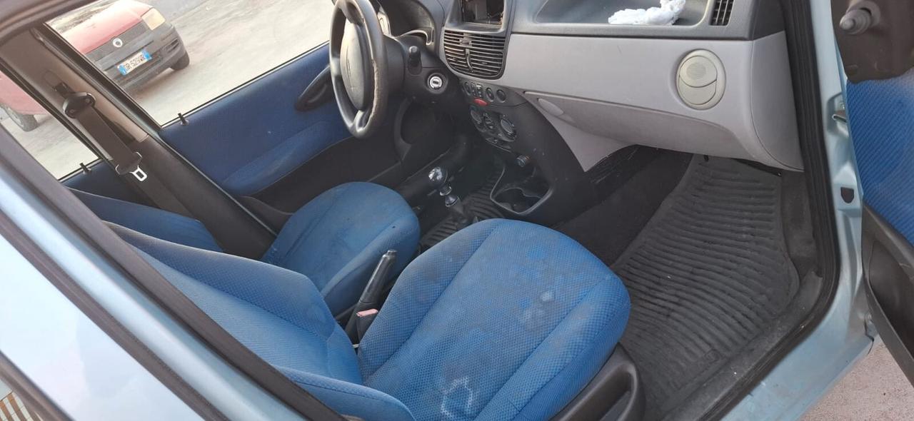 Fiat Punto 1.2i cat 5 porte