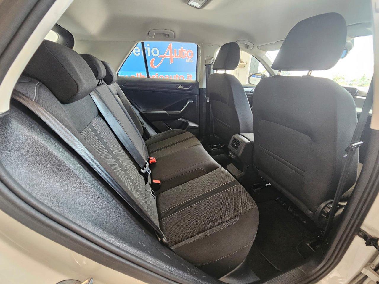 Volkswagen T-Roc 2.0 tdi R-Line 115cv *OFFERTA DEL MESE*