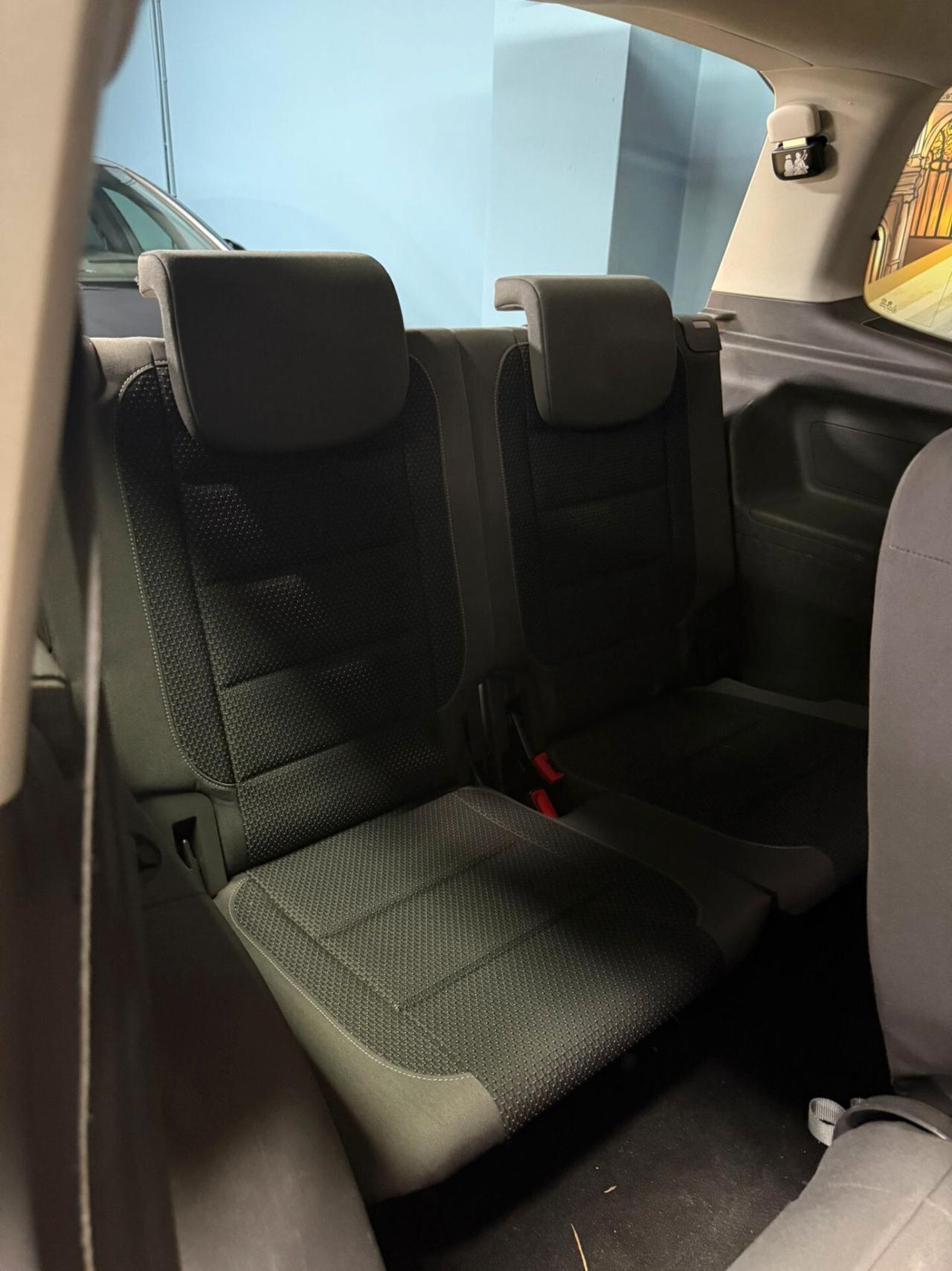 TOURAN 1.6CC 7 POSTI SUPER PREZZO