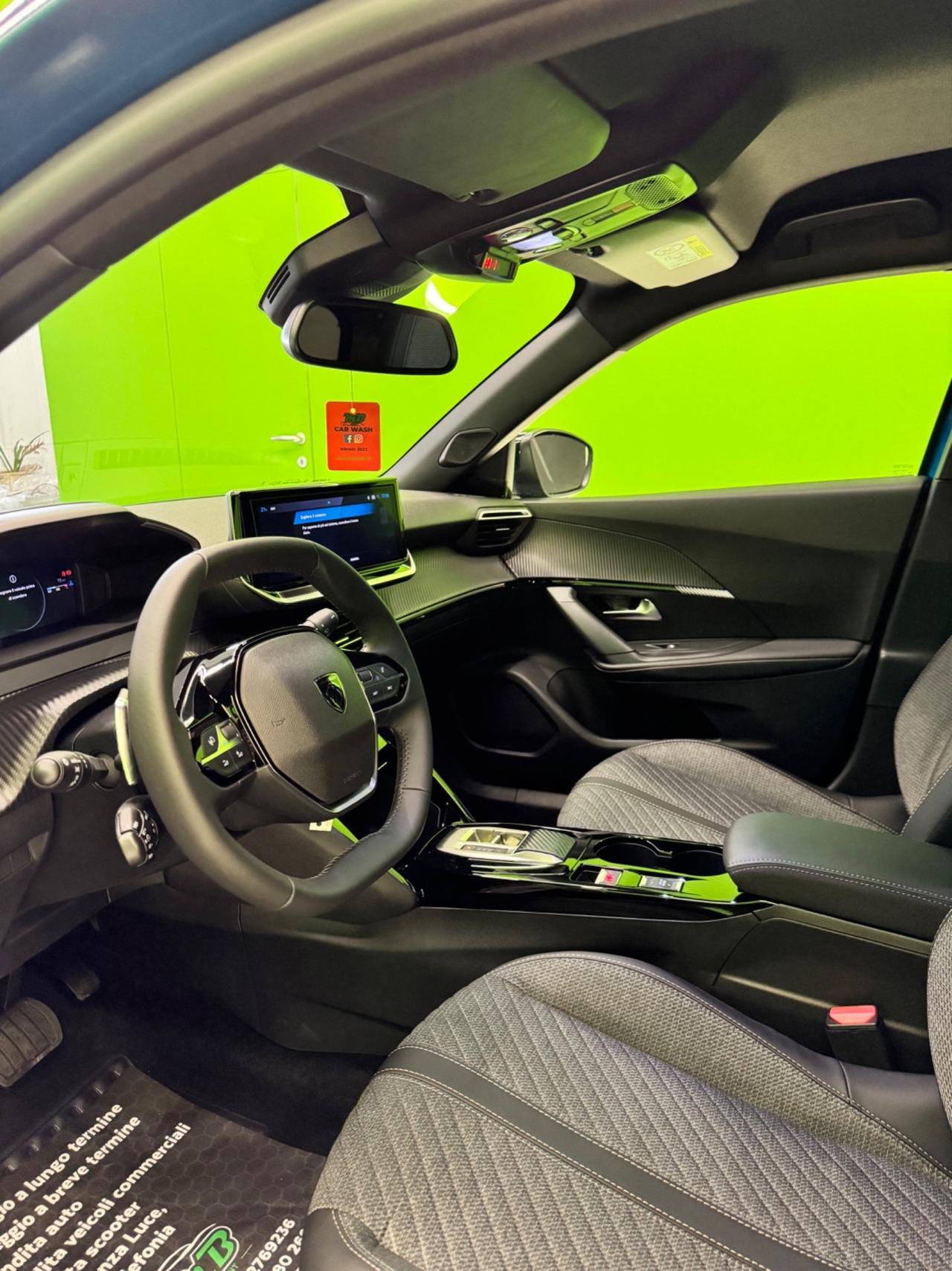 Peugeot 2008 PureTech 130 S&S EAT8 Style