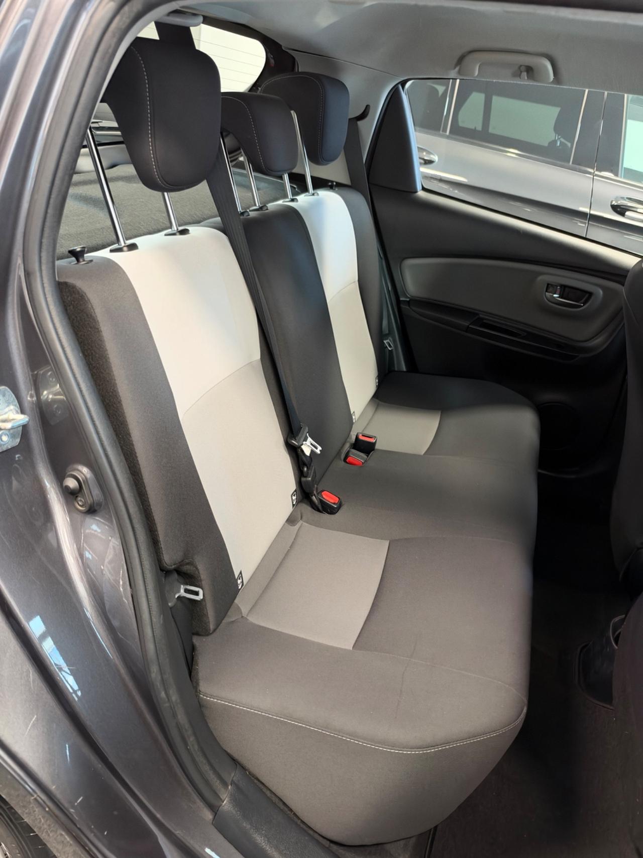 Toyota Yaris 1.0 72 CV 5 porte Lounge