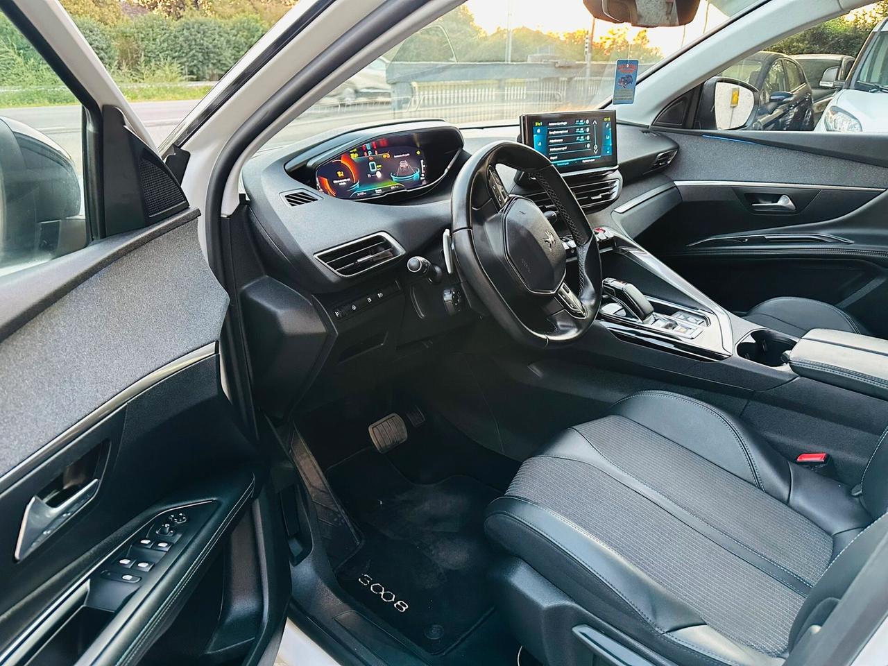Peugeot 3008 Hybrid4 300 e-EAT8 GT