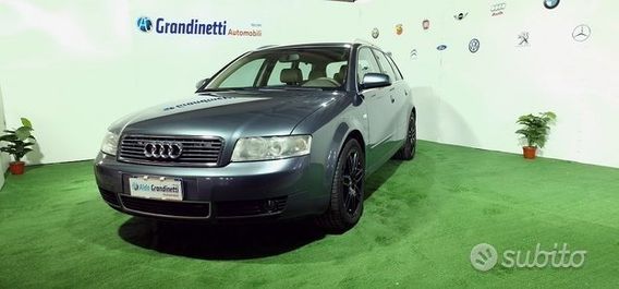 Audi a4 2.5tdi avant quattro 4x4 180cv navigatore
