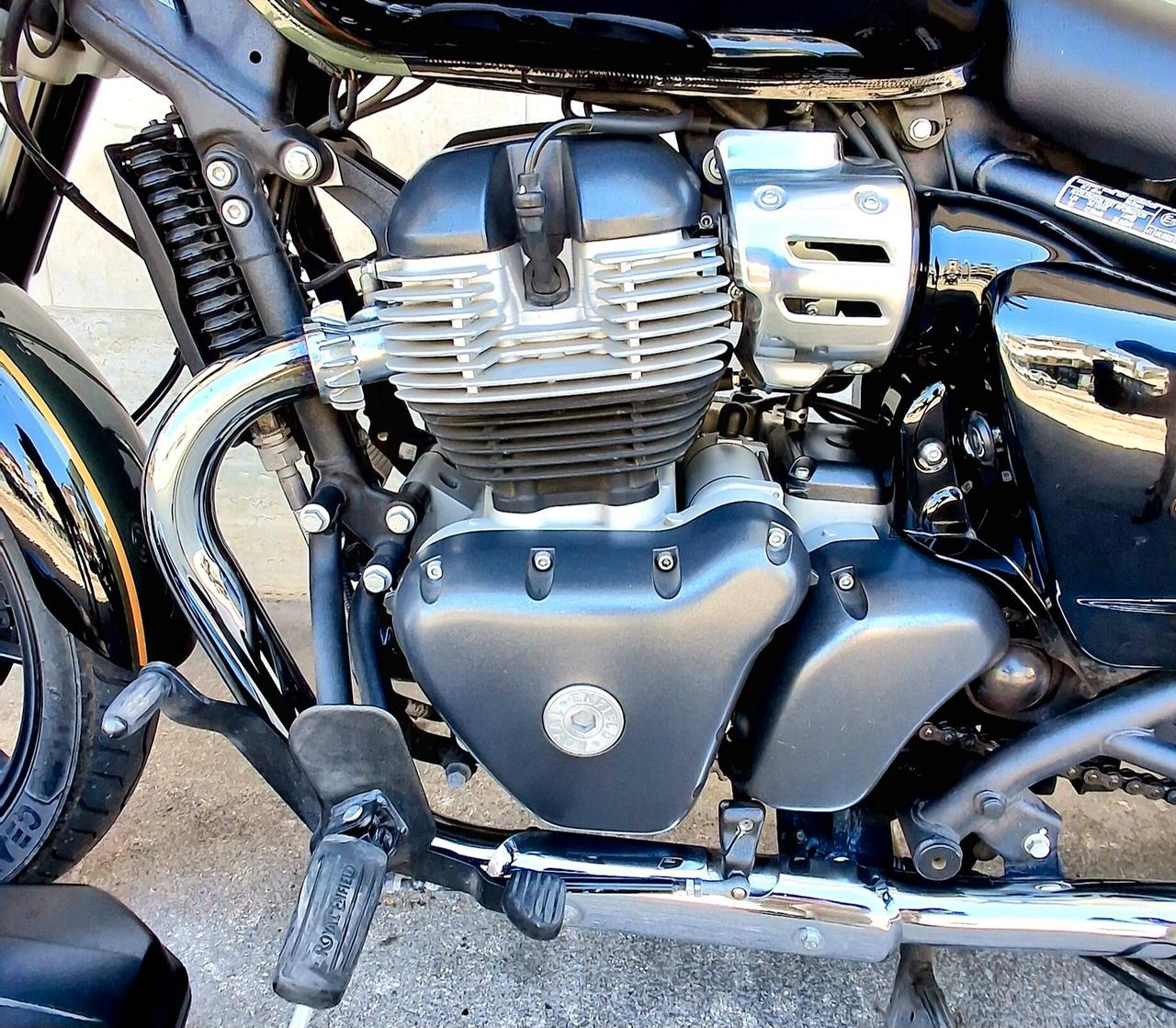 Royal Enfield Super Meteor astral 650 classic