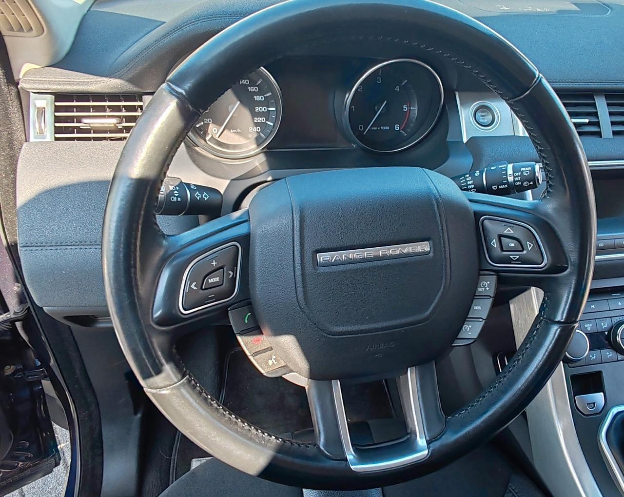 Land Rover Range Evoque 2.2 TD4 5p. Pure