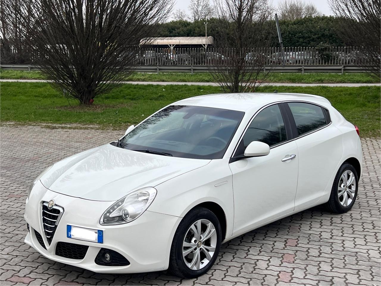 Alfa Romeo Giulietta 1.6 JTDm-2 105 CV Distinctive