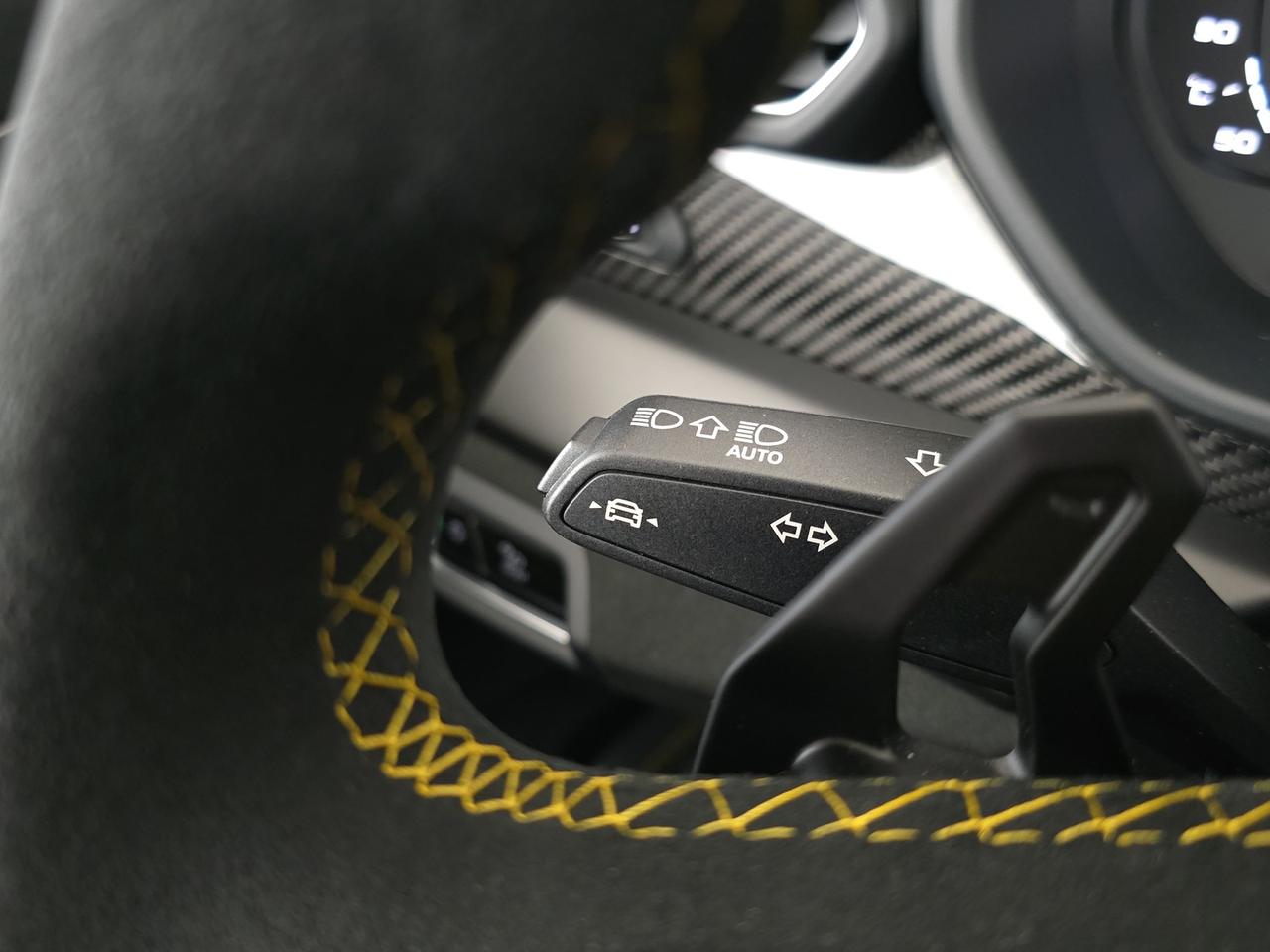 4.0 v8 Performante - Carbon Pack completo