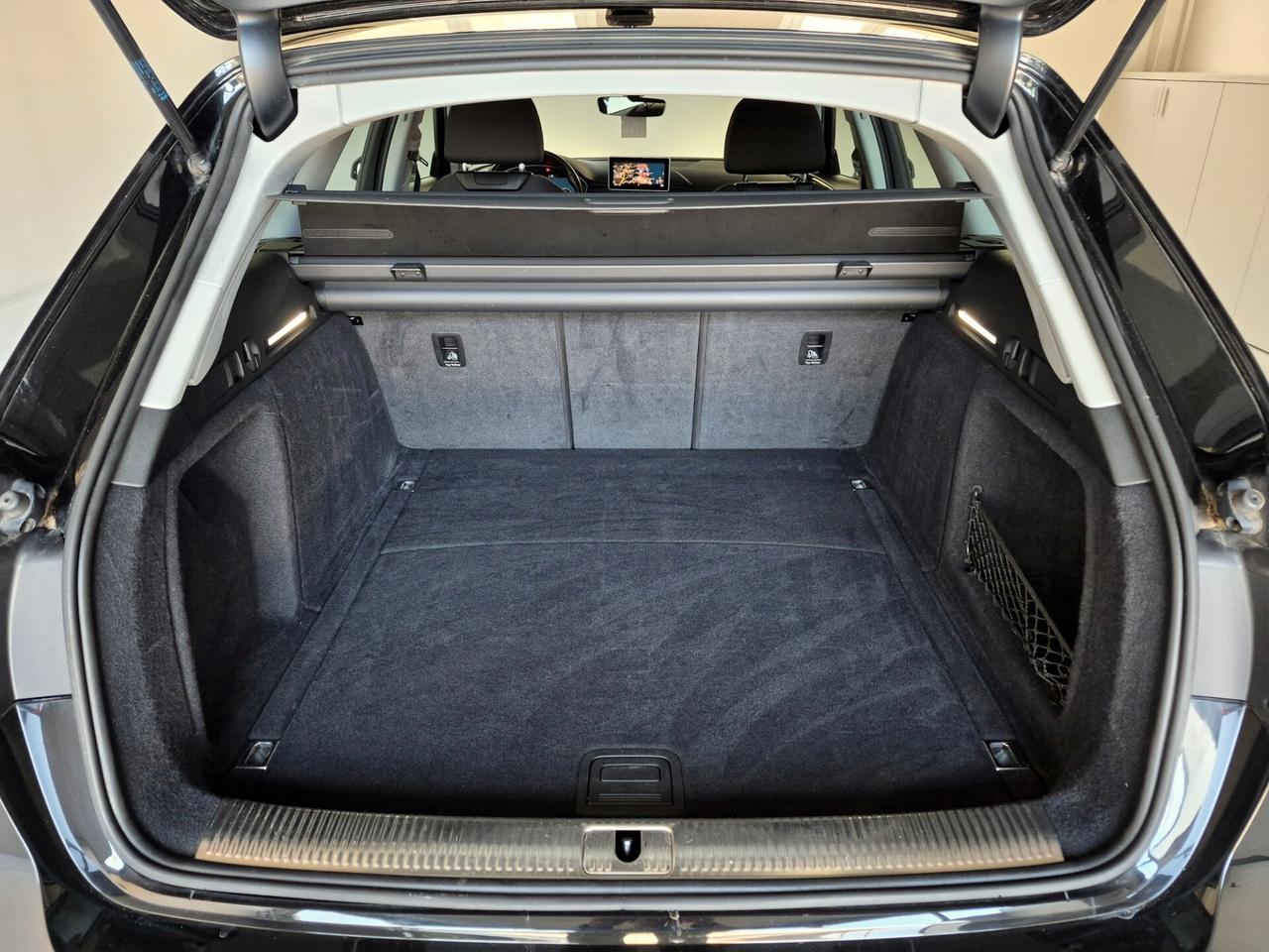 Audi A4 AVANT 2.0 TDI 150CV S-TRONIC LED NAVI CLIMA 3 ZONE SEDILI RISC. WIRELESS