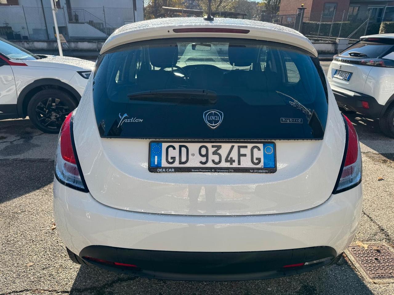 Lancia Ypsilon 1.0 FireFly 5 porte S&S Hybrid Ecochic Silver