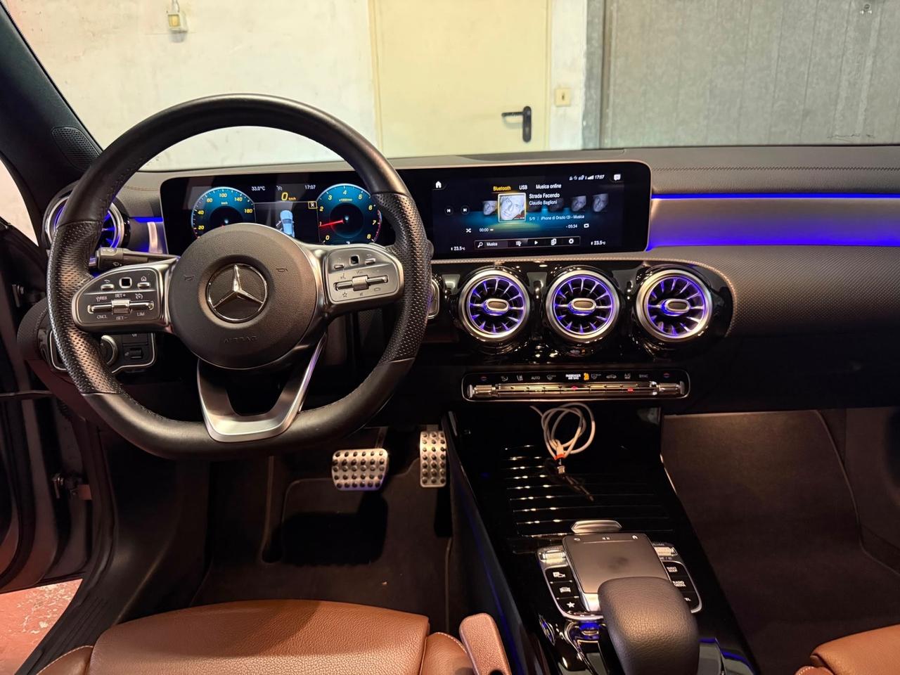 Mercedes-Benz CLA 200 Coupe Premium AMG Night Package Pelle Marrone