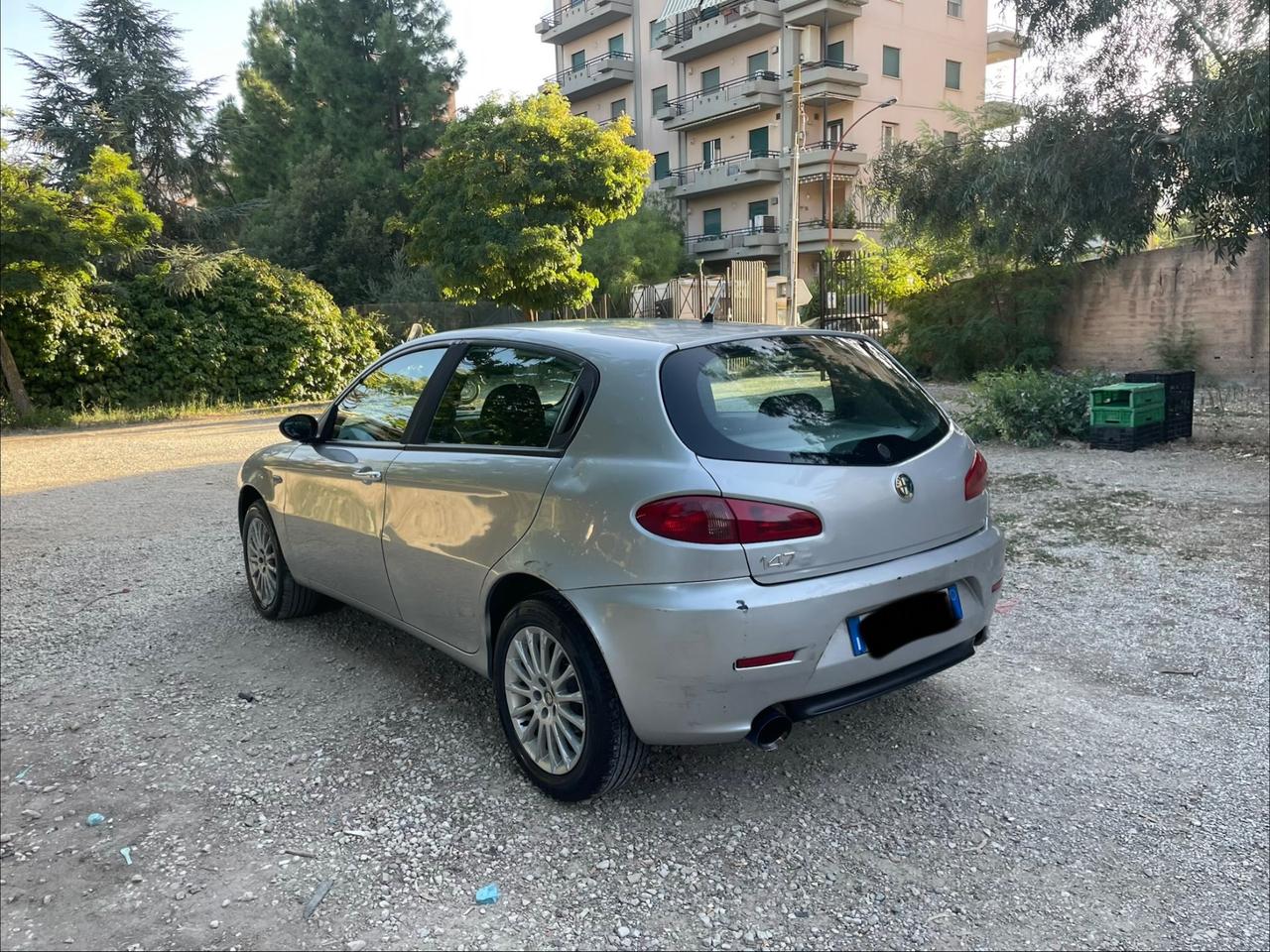 Alfa Romeo 147 1.9 JTD (120) 5 porte Distinctive