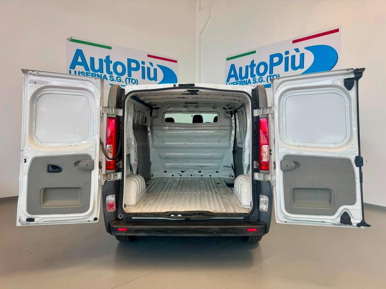 Renault Trafic L1H1 2.0 dCi 115 CV
