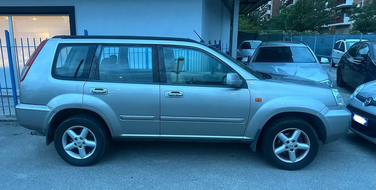 Nissan X-Trail 2.2 dCi Sport